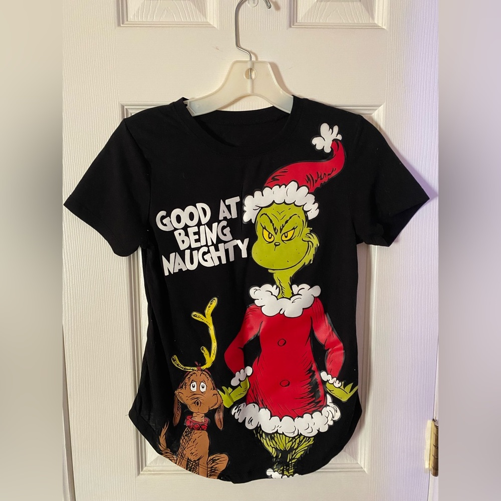 Adorable Christmas grinch shirt